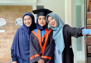 Tak Sabar Melihat Adiknya Boyong Jodoh ke Keluarga, Oki Setiana Dewi Sampai Promosikan Ria Ricis di Instagram: Sama Keponakan Aja Disayang, Apalagi Nanti Anak Sendiri