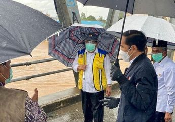 Tengok Lokasi Banjir di Kalimantan Selatan, Iringan Mobil Jokowi Terobos Genangan Air Setinggi Betis Orang Dewasa