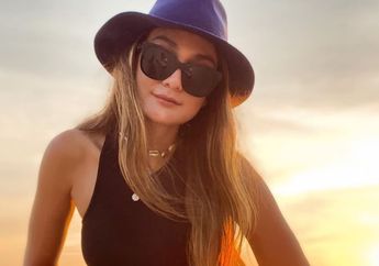 Pakai Busana Transparan Saat Pemotretan, Intip Penampilan Luna Maya yang Rela Basah-basahan di Atas Batu Karang