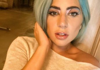 Gegara Bros Burung Emas yang Dipakai Lady Gaga di Pelantikan Presiden Joe Biden, Netizen Langsung Bandingkan Sang Penyanyi dengan Tokoh Hunger Games Ini