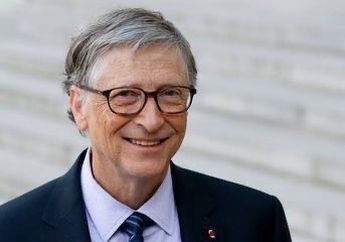 Pamer Foto saat Disuntik Vaksin Covid-19, Bill Gates Tak Lupa Ucapkan Terima Kasih pada Pekerja Kesehatan yang Telah Berjuang Melawan Pandemi