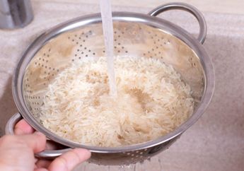 4 Manfaat dari Rebusan Air Beras untuk Kulit, Sebagai Pelembab hingga Pembersih Wajah!