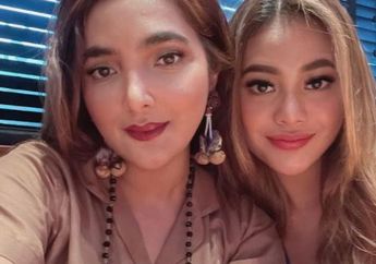 Kompak Kenakan Gaun Biru Kerlap-Kerlip Saat Photoshoot Bersama, Intip Penampilan Cetar Ashanty dan Aurel Hermansyah yang Diabadikan oleh Anang Hermansyah!