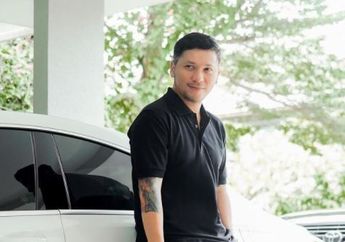 Baru Seumur Jagung Gaet Model Seksi Berdarah Jerman, Gading Marten Sudah Gembar-gembor Soal Pernikahan hingga Lontarkan Kode Keras Kepada Raffi Ahmad: Ntar Kalau Gue Nikah Lagi Lu Dateng Ya!