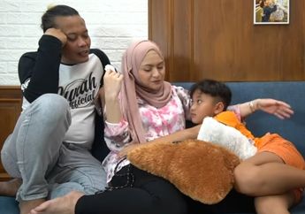 Tangis Putra Bungsunya Pecah di Pangkuan Nathalie Holscher, Sule Sebut Ferdi Kurang Kasih Sayang: Sekarang Ada Bunda Jadi Merasa Ada yang Merhatiin..