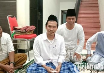 Santri Kesayangan Mbah Moen, Ini Sosok Gus Baha, Kiyai Milenial Penghafal 30 Juz Alquran yang Kini Jadi Idola