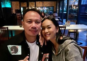 Pajang Foto Bareng Gajah dengan Rangkul Mesra Mantan Deddy Corbuzier, Vicky Prasetyo Tuliskan Pesan Valentine 2021 Nyeleneh untuk Kalina Ocktaranny