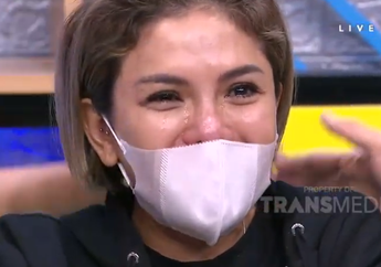 Menangis Tersedu Lihat Buah Hatinya yang Terlahir Berbeda Ayah, Nikita Mirzani Ungkap sang Putra Bungsu Sempat Nyaris Meninggal: Mukjizat Tuhan, Harusnya Gak Ada Hari Ketiga Lahir ke Dunia..