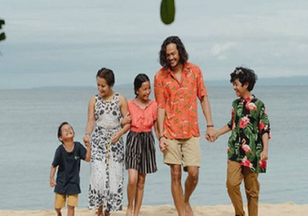 Ditanya Netizen Soal Akun Instagram Anaknya, Widi Mulia Beberkan Alasan Ketiga Anaknya Tak Punya Akun Pribadi, Istri Dwi Sasono: Belum Perlu Banget Menggunakan Waktunya di Media Sosial