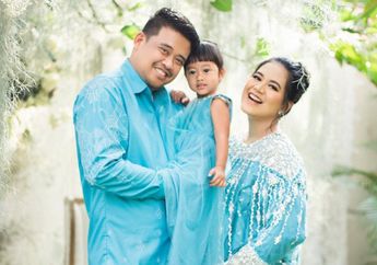 Jadi Mantu Orang Nomor Satu di Indonesia hingga Punya Kekayaan Tembus Rp 54 Miliar, Bobby Nasution Tak Gengsi Boyong Kahiyang Ayu dan Anaknya Ngemper di Pinggir Sungai Demi Menikmati Hari, Netizen : Mantap Komandan