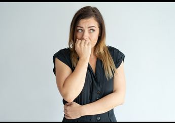 Hati-hati! Ini Bahaya dari Kebiasaan Mengigit Kuku, Stop dari Sekarang!