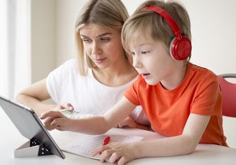 Hari Internet Aman Sedunia, Teknologi Jadi Alat Bantu Pembentukan Karakter Anak