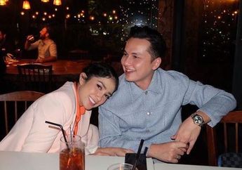 Lebih Sering Mengalah hingga Pilih Nangis di Toilet saat Berselisih Paham dengan Suami Berondongnya, Ussy Sulistiawaty Tersipu Malu Ketika Tabiatnya Terbongkar 