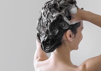 Tak Mau Keluar Biaya Mahal? Berikut Perawatan Rambut di Rumah Aja dengan Tepung Maizena Agar Tetap Lurus dan Berkilau