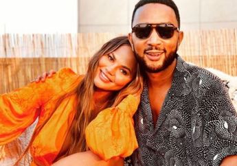 Hanya Gara-gara Gigit Kulit Jeruk, Bibir Chrissy Teigen Alami Alergi hingga Bengkak Bak Boneka Seksi