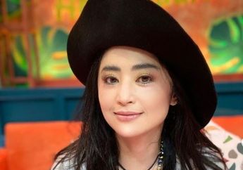 Mimpi Manisnya Jadi Kenyataan Setelah Mampu Beli Rumah Gedongan Seharga Rp 28 Miliar, Dewi Perssik Sebut Istananya Dihuni Hantu hingga Pernah Alami Insiden Kaca Pecah Sendiri: Dicek Gak Ada Batu, Gak Ada Peluru