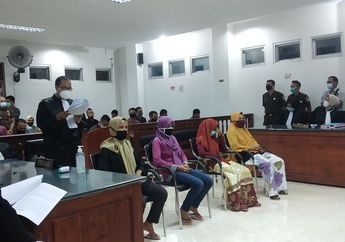 Buntut Kasus 4 IRT yang Melempari Pabrik Tembakau dengan Batu Dituntut 5 Tahun 6 Bulan Penjara, Kuasa Hukum Terdakwa: Itu Pasal Berlebihan, Itu Rumusan untuk Ketertiban Umum!