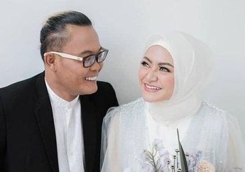 Nathalie Holscer Geram saat Lihat Foto Suaminya Bersama Mendiang Lina Jubaedah Jadi Konten Iklan, Istri Sule Beri Teguran Pedas: Kalau Jualan Ga Gini!