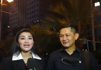 Tangis Fitri Carlina Pecah, 10 Tahun Nikah Belum Dikaruniai Anak, Sampai Takut Bertemu Orangtua yang Sempat Ucapkan Hal Pilu Ini