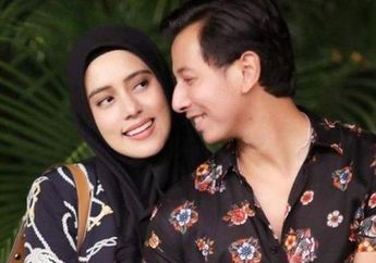 Rayakan 8 Tahun Pernikahan, Fairuz A Rafiq dan Sonny Septian Saling Kasih Kado Spesial