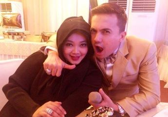 Pernah Ditagih Rina Gunawan Soal Pernikahan, Sahrul Gunawan Bongkar Penyesalannya Saat Tak Mengetahui Kabar Istri Teddy Syach yang Jatuh Sakit