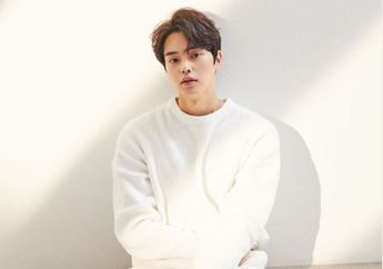 Siap-siap Manjakan Mata dengan Visual Song Kang Lewat Dua Drama di Bulan Maret, Ada 'Love Alarm 2' dan 'Navillera', Mana yang Kamu Tunggu?