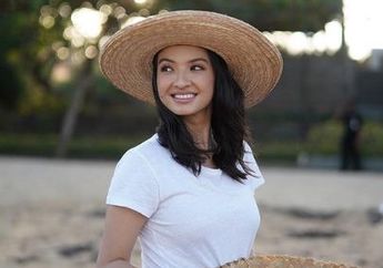 Definisi Serbuk Berlian! Pose Girang di Atas Kapal saat Berlayar di Abu Dhabi, Raline Shah Auto Banjir Pujian