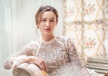 Dianugerahi Paras Bule Menawan Hingga Bikin David Tjiptobiantoro Kepincut, Intip Potret Jadul Julie Estelle Saat Masih Bayi!