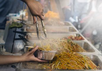 Selain Dibatasi 20 Menit, Pengunjung Restoran yang Makan di Tempat Wajib Tunjukkan Surat Vaksin Covid-19, Berikut Penjelasannya