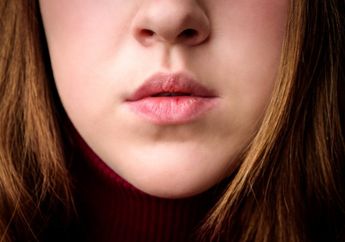Catat! Ini 6 Penyebab Utama Bibir Anda Sering Kering dan Pecah-pecah