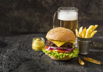 Kombinasi Makanan dan Minuman Ini Nggak Boleh Dikonsumsi Secara Bersamaan, Nomor 5 Paling Sering Kita Konsumsi!