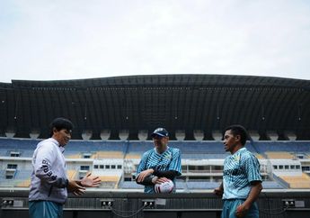 Banyak Pemain Hengkang, Robert Rene Alberts Pasrah Skuad Persib Gembos
