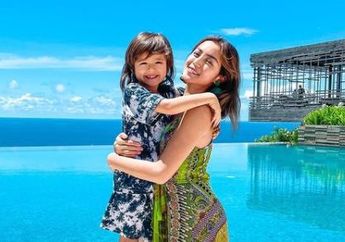 Jessica Iskandar Pamer Momen Bareng El Barack Kenakan Pakaian Bali, Netizen Auto Beri Pujian Selangit : Kok Kayak Lukisan