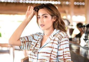 Hot Mama! Jessica Iskandar Umbar Video Goyang Perut Pakai Celana Gemes di Dapur, di Depan Cowok Bertato di Bali Pula