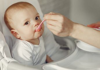 Kupas Tuntas Jadwal Makan dan Tidur Anak Usia 5 hingga 8 Bulan, Orangtua Milenial Perlu Tahu Nih!