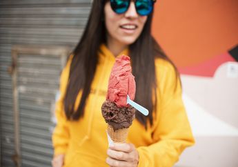 Bukan Hoax! Para Ahli Membeberkan Bahwa Makan Es Krim Bisa Bikin Happy Sekaligus Menurunkan Berat Badan