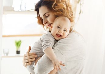 Arti Mimpi Bayi Tertawa dalam Gendongan, Ternyata Jadi Pertanda Hal Ini, Simak Penjelasannya