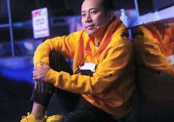 Denny Cagur Sukses Gegerkan Dunia Maya Gegara Pamer Foto Berpelukan dengan Buaya, Potretnya Banjir Komentar Para Artis : Buaya Meluk Buaya