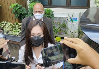 Ditanya Tentang Orang Ketiga yang Sebabkan Dirinya Gugat Cerai Adilla Dimitri, Wulan Guritno: Lihat di Instagram Aku, Kita Baik-baik Saja