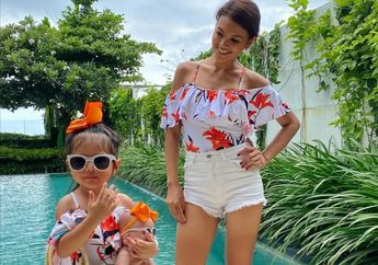 Ajarkan Renang Sejak Bayi, Anak Farah Quinn Kini Sudah Jago Berenang Tanpa Pelampung, Simak Manfaat Olahraga Ini untuk Anak