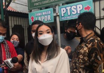 Tinggalkan Pengadilan Terlebih Dahulu, Gisella Anastasia Sebut Sidang Kasus Video Syur 19 Detik Sempat Terkendala Sinyal