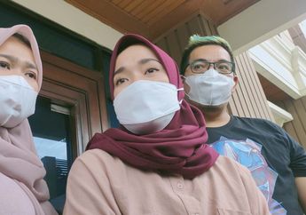 Disinggung Soal Nissa Sabyan Nangis di Video Klip Lagu 'Sapu Jagat', Ririe Fairus Tertawa: Lihat Saja Kelihatannya Menangis atau Engga?