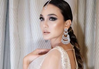 Luna Maya Sesumbar Bakal Nyusul Atta Halilintar dan Aurel Hermansyah Naik Pelaminan Tahun Ini, sang Aktris Bikin Netizen Salah Fokus Gegara Kondangan Pakai Dress Tembus Pandang Rp 10 Jutaan