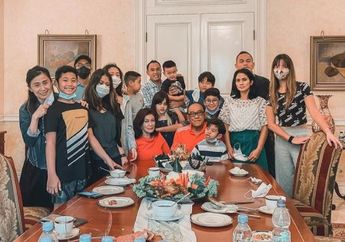 Gelar Pesta Mewah ala Konglomerat, Nia Ramadhani Beri Ucapan Haru di Hari Ulang Tahun Ibu Mertua