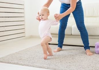 6 Cara Melatih Anak Agar Cepat Berjalan Sendiri, Nomor 4 Sering Orangtua Abaikan!