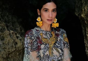 Kenakan Dress Seharga Rp4,5 Juta, Penampilan Marsha Timothy Sukses Tuai Pujian Netizen: Bidadari Turun Dari Kahyangan!