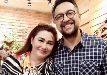 Relakan Pujaan Hati Nikahi Pria Lain, Kesetaiaan Ari Sihasale Terbukti Lewat Kemesraannya dengan Nia Zulkarnaen Bikin Netizen Iri: Berbeda Tapi Tetap Satu