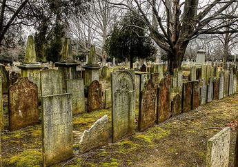 5 Arti Mimpi Lewat Kuburan, Benarkah Ada Kaitannya dengan Kematian? Simak Penjelasannya