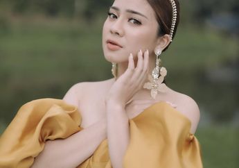 Wisuda di Tengah Kehamilan Pertamanya, Tengok Penampilan Felicya Angelista dalam Balutan Kebaya Mewah yang Tuai Pujian Netizen!