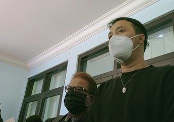 Ditanya Soal KDRT Terhadap Thalita Latief, Dennis Rizky: No Comment!